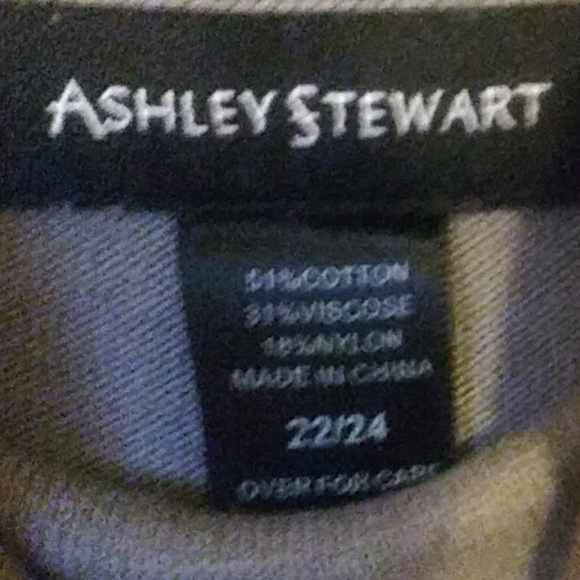 Sweater - Picture 5 of 5